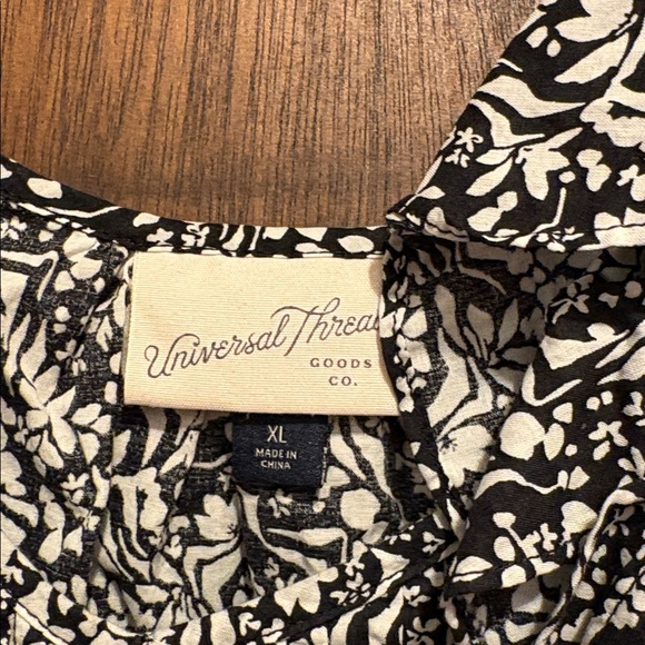 Universal Thread Black & White Ruffled Floral Print Blouse - Picture 2 of 9